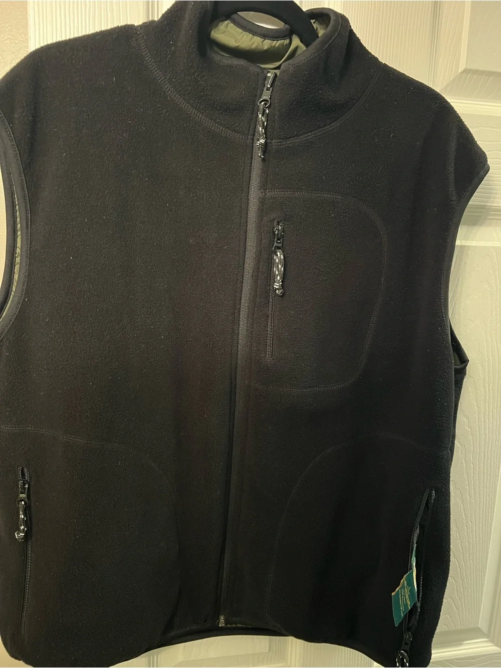Cabelas sleeveless quilted